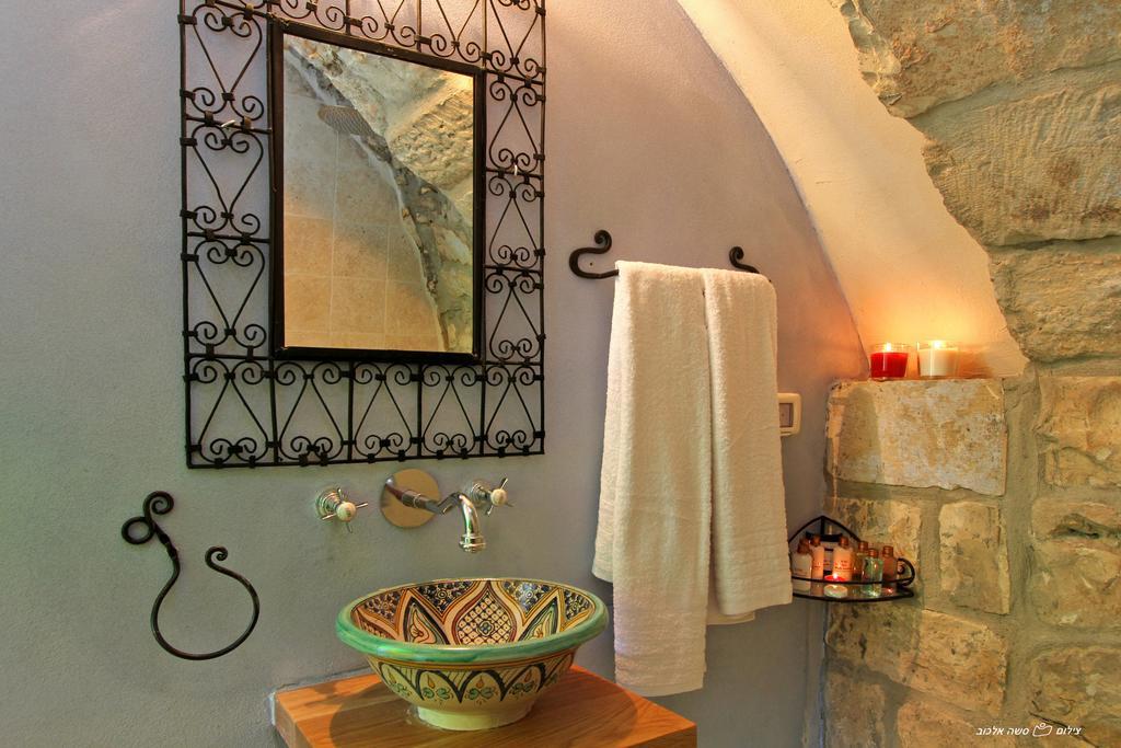 Beit Ha'Omanim Hotel Zefat Room photo