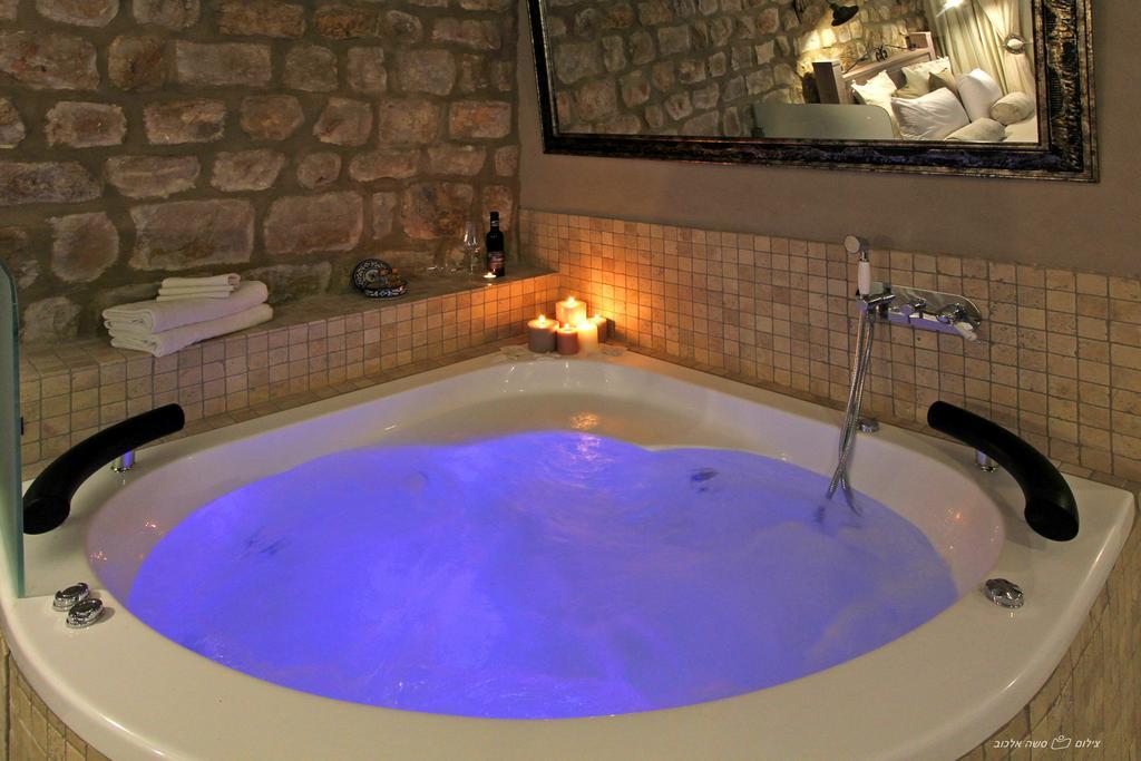 Beit Ha'Omanim Hotel Zefat Room photo