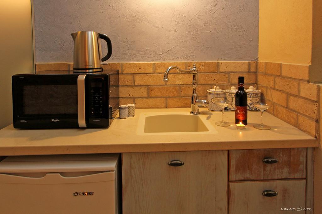 Beit Ha'Omanim Hotel Zefat Room photo